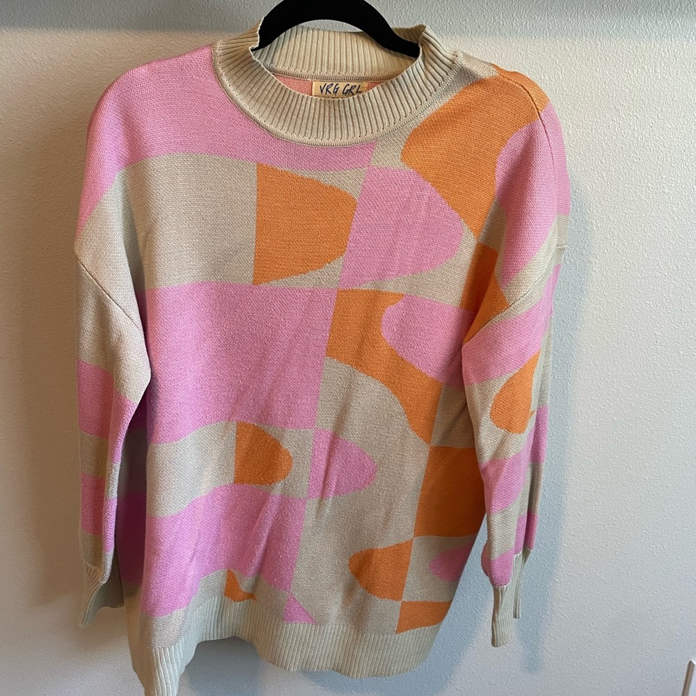 Geo shape sweater 🩷🧡